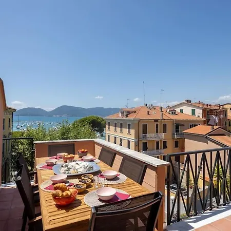 La Terrazza Sul Golfo Apartmán *